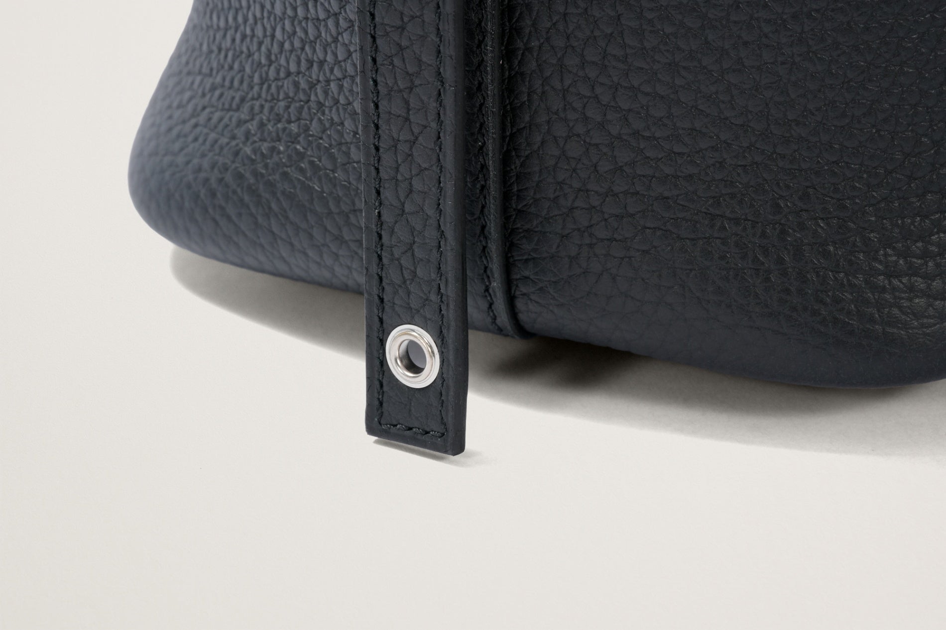 HERMES ピコタンロック18 黒