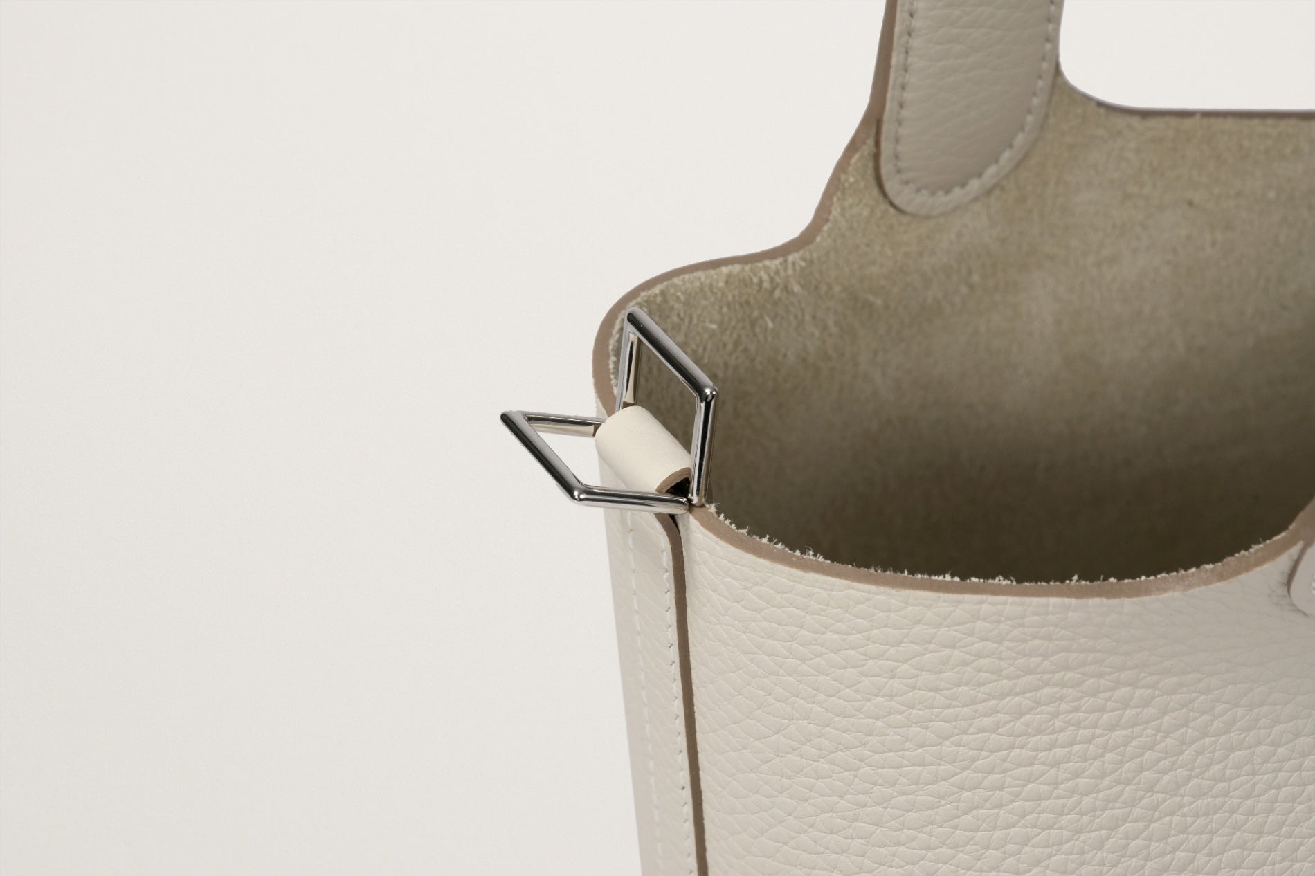 HERMES ピコタンロック22