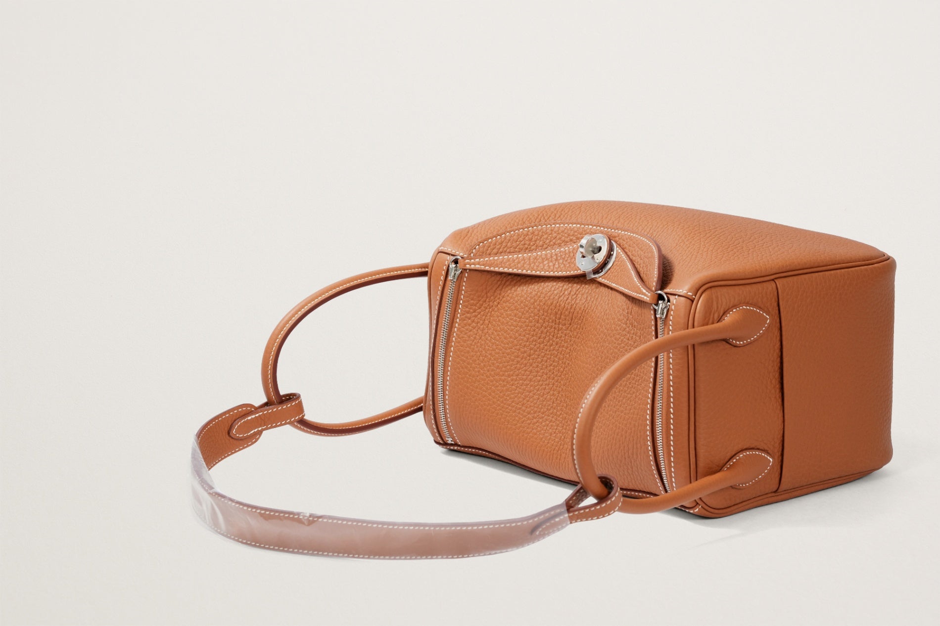 HERMES リンディ26 ゴールド