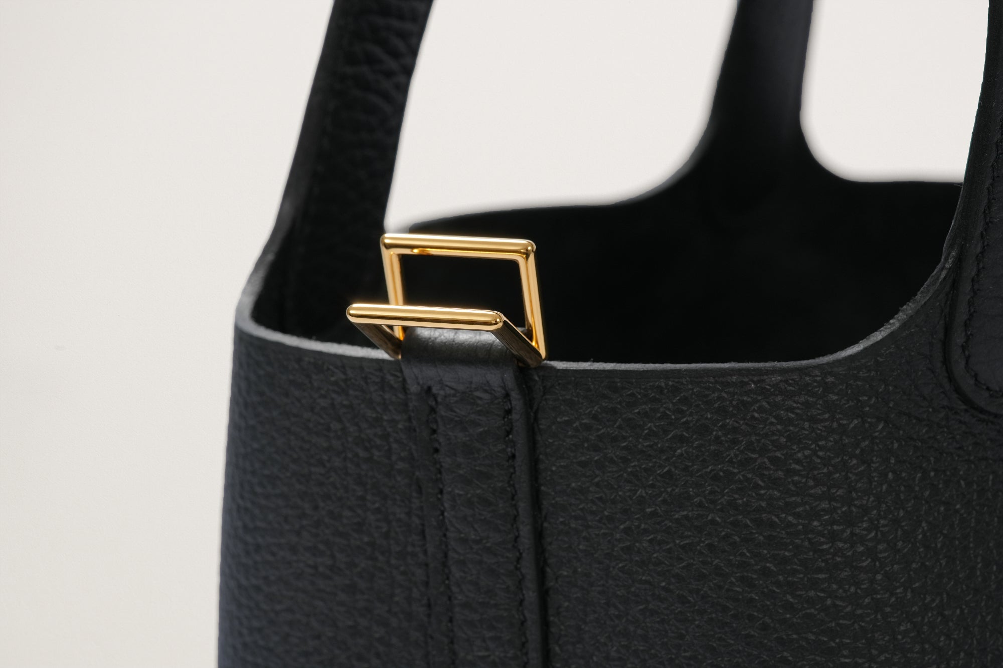 HERMES ピコタンロック18 黒