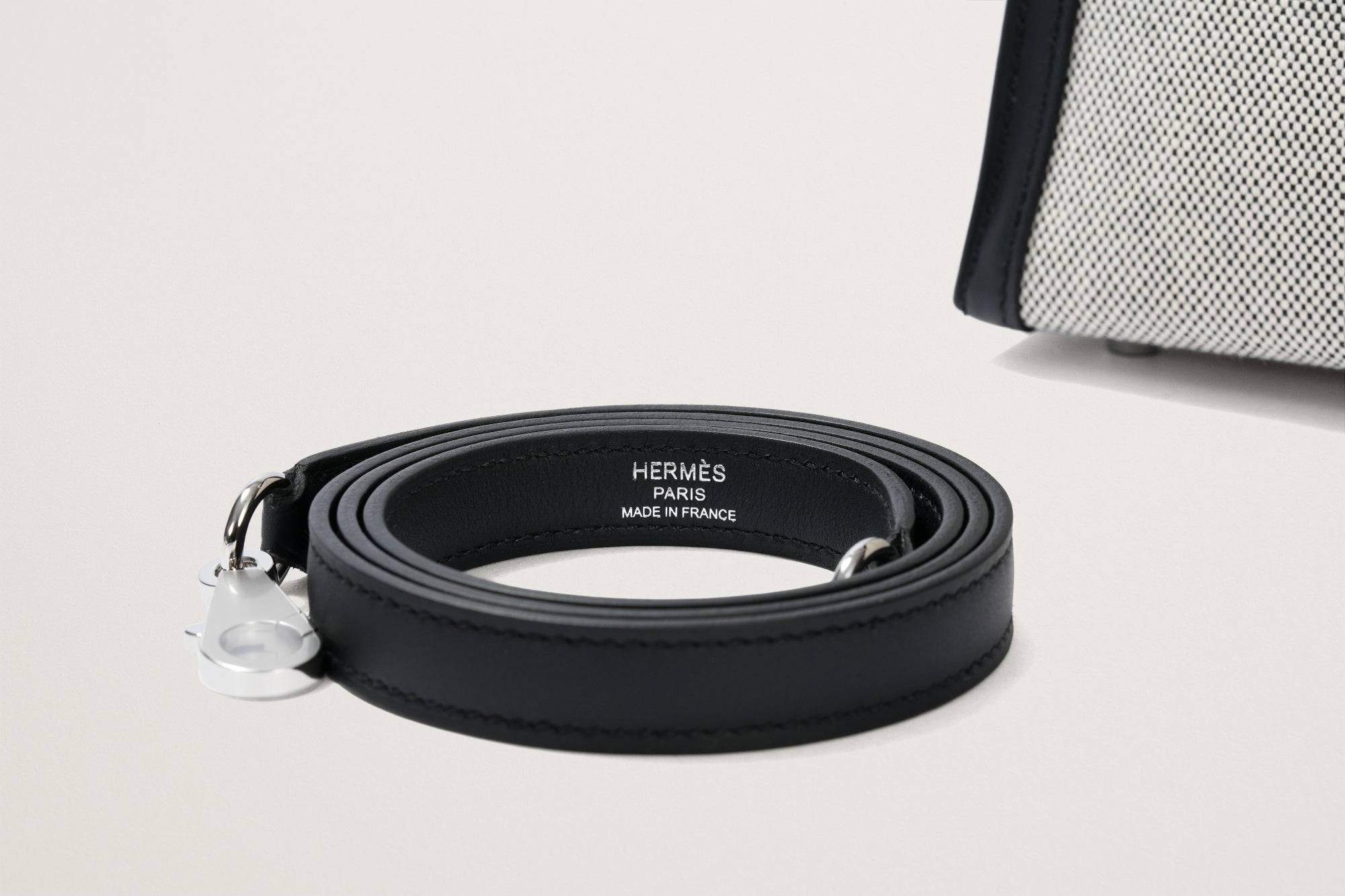 HERMES ケリー25 黒/エクリュ