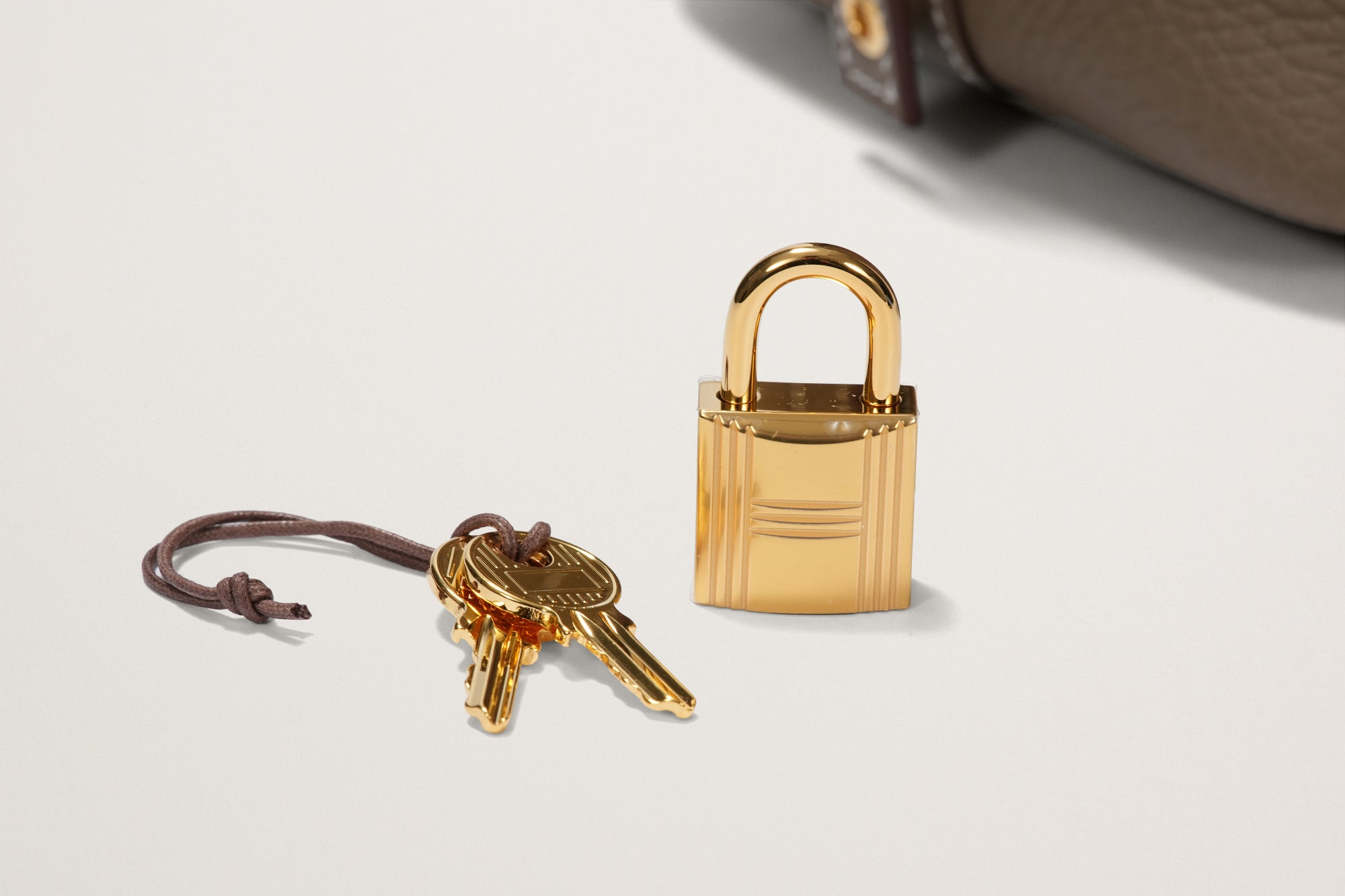 HERMES ピコタンロック18 エトゥープ