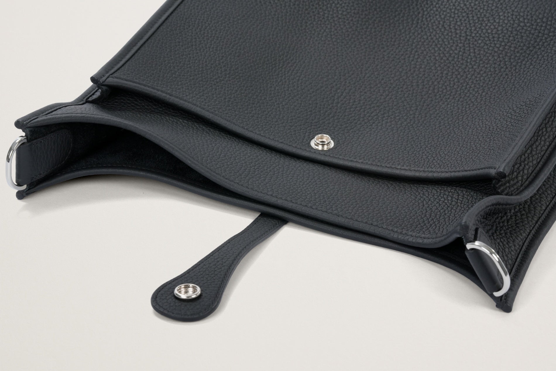 HERMES エヴリン29 黒