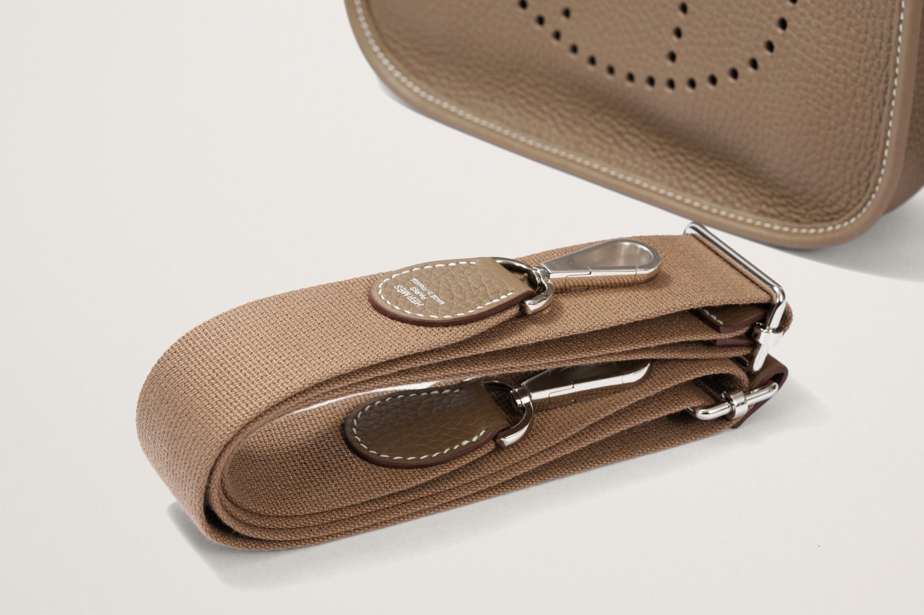 HERMES エヴリン23 エトゥープ