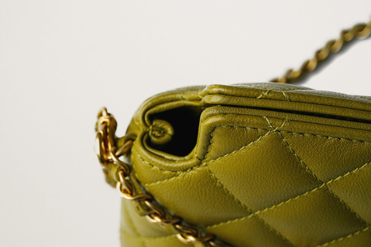 CHANEL チェーンショルダーバッグ
