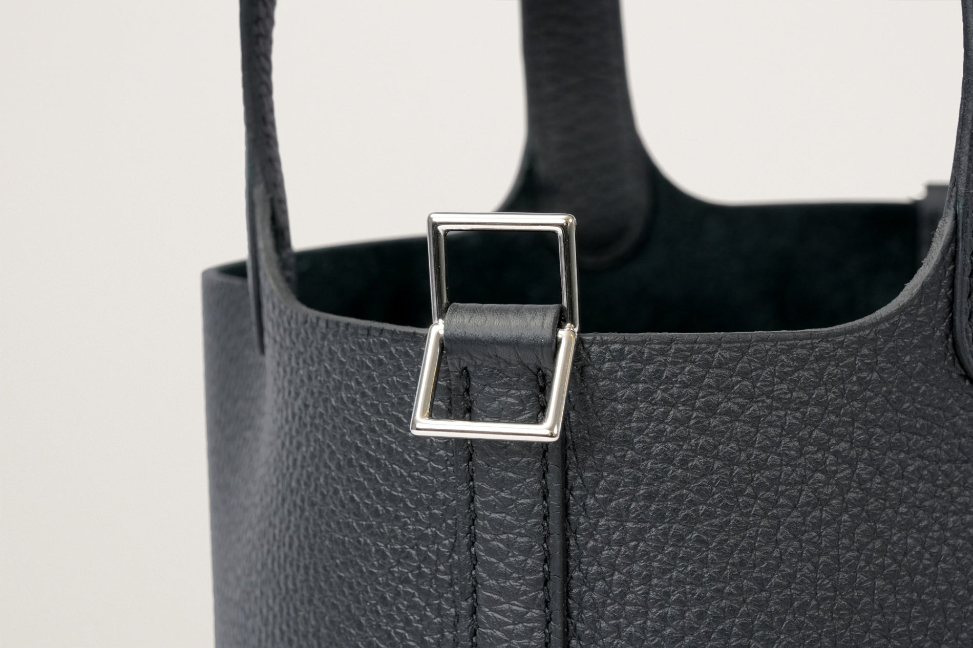 HERMES ピコタンロック18 黒