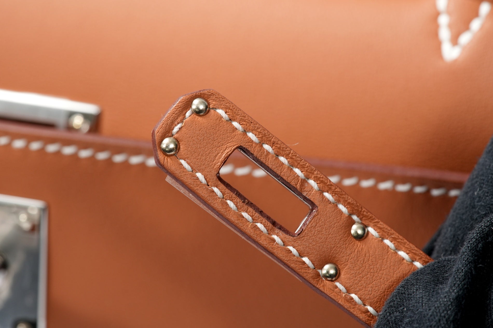 HERMES ポシェットケリー ゴールド