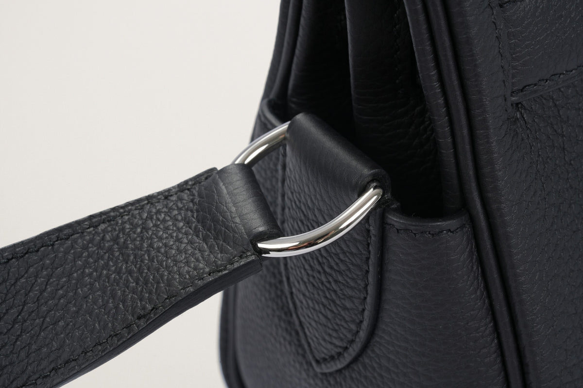 HERMES ケリーメッセンジャー24 黒