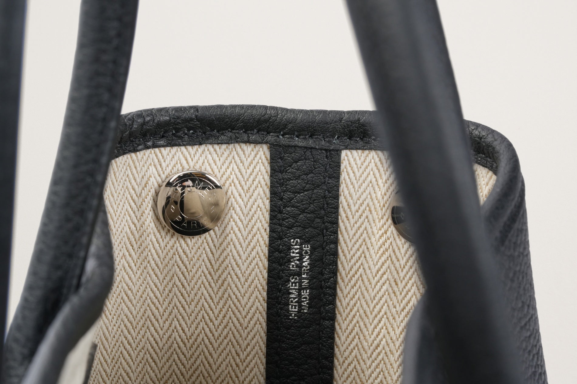 HERMES ネオ・ガーデン23 黒
