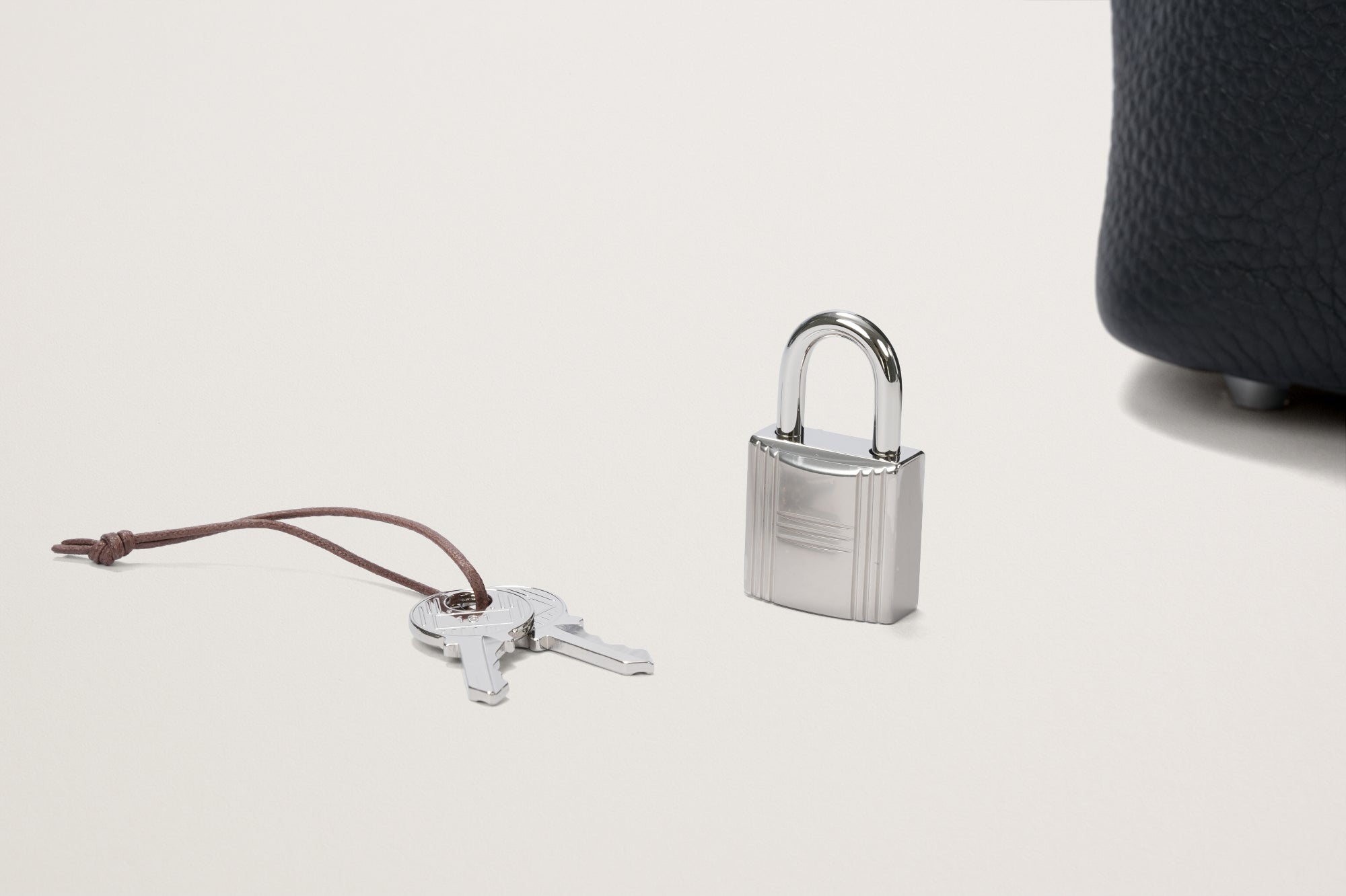 HERMES ピコタンロック18 黒