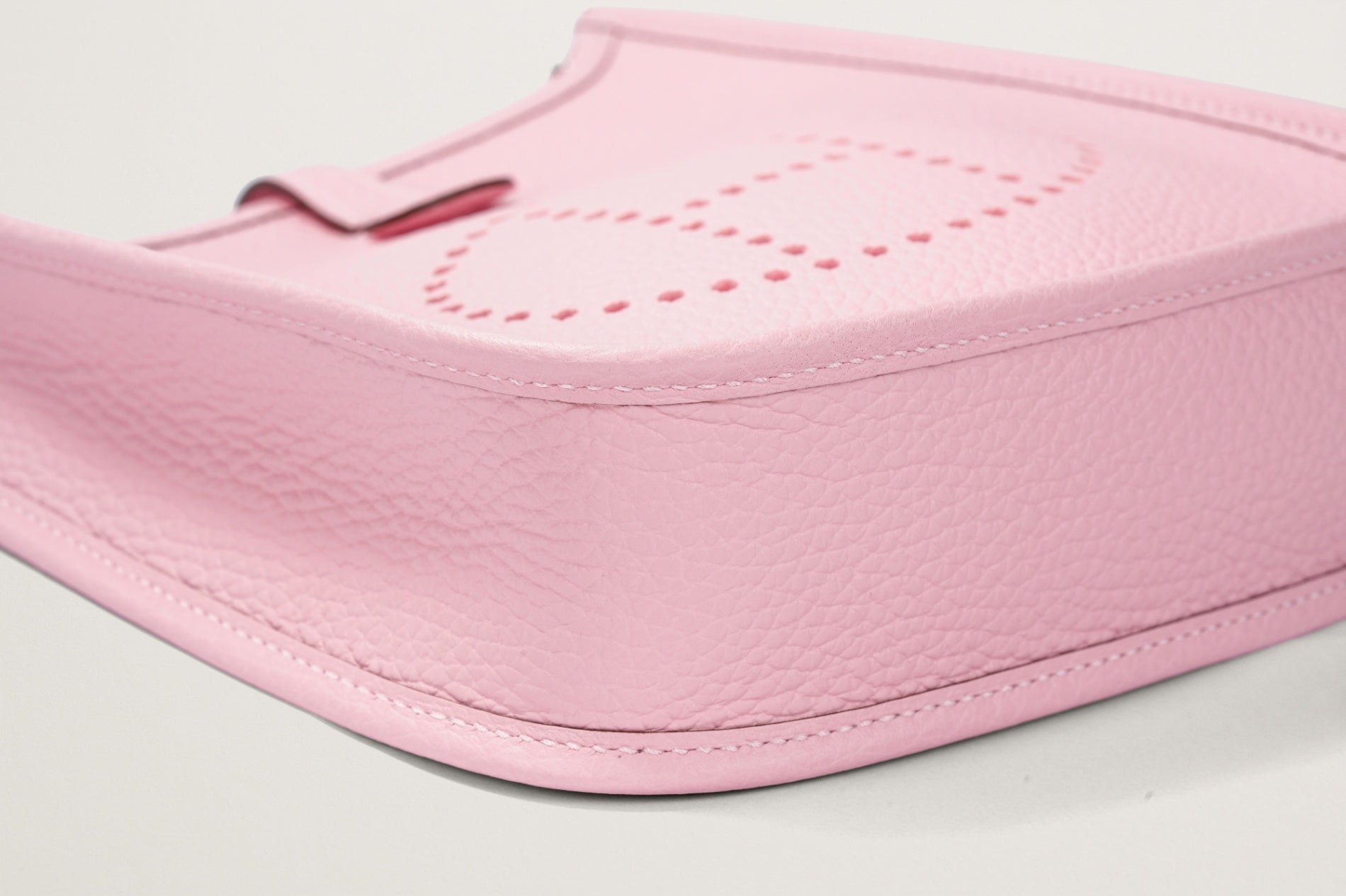 HERMES エヴリン16 ローズサクラ