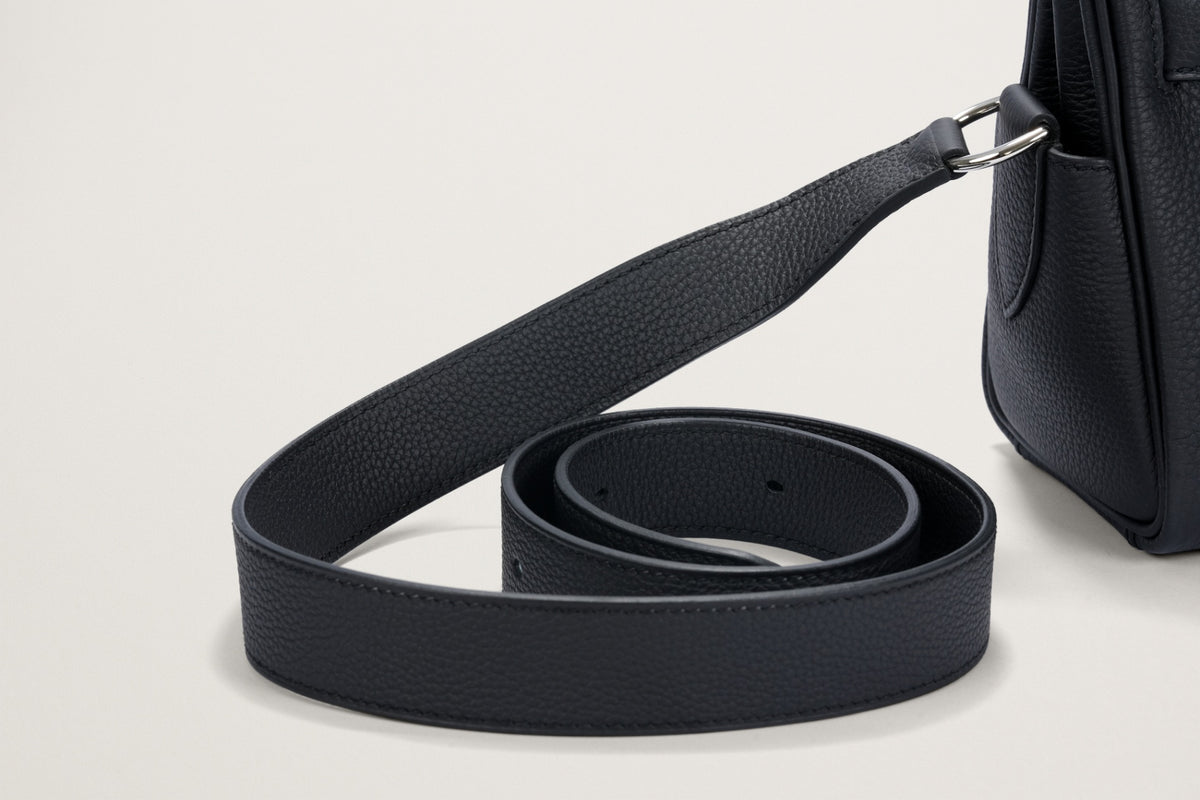 HERMES ケリーメッセンジャー24 黒