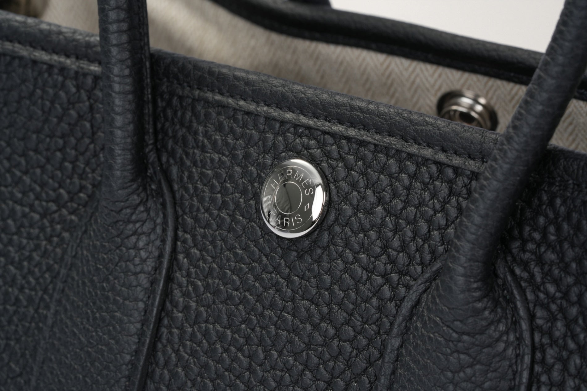 HERMES ネオ・ガーデン23 黒