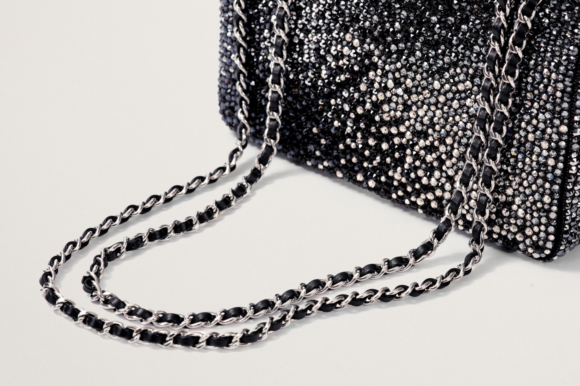 CHANEL イヴニングバッグ