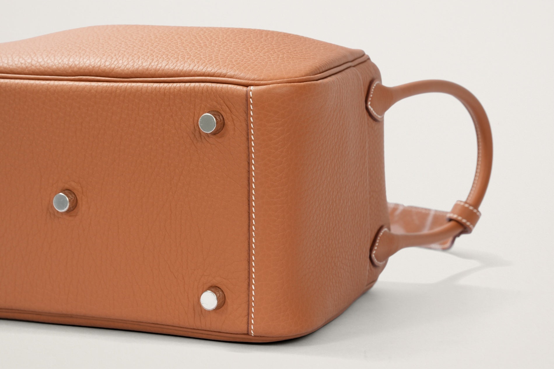 HERMES リンディ26 ゴールド
