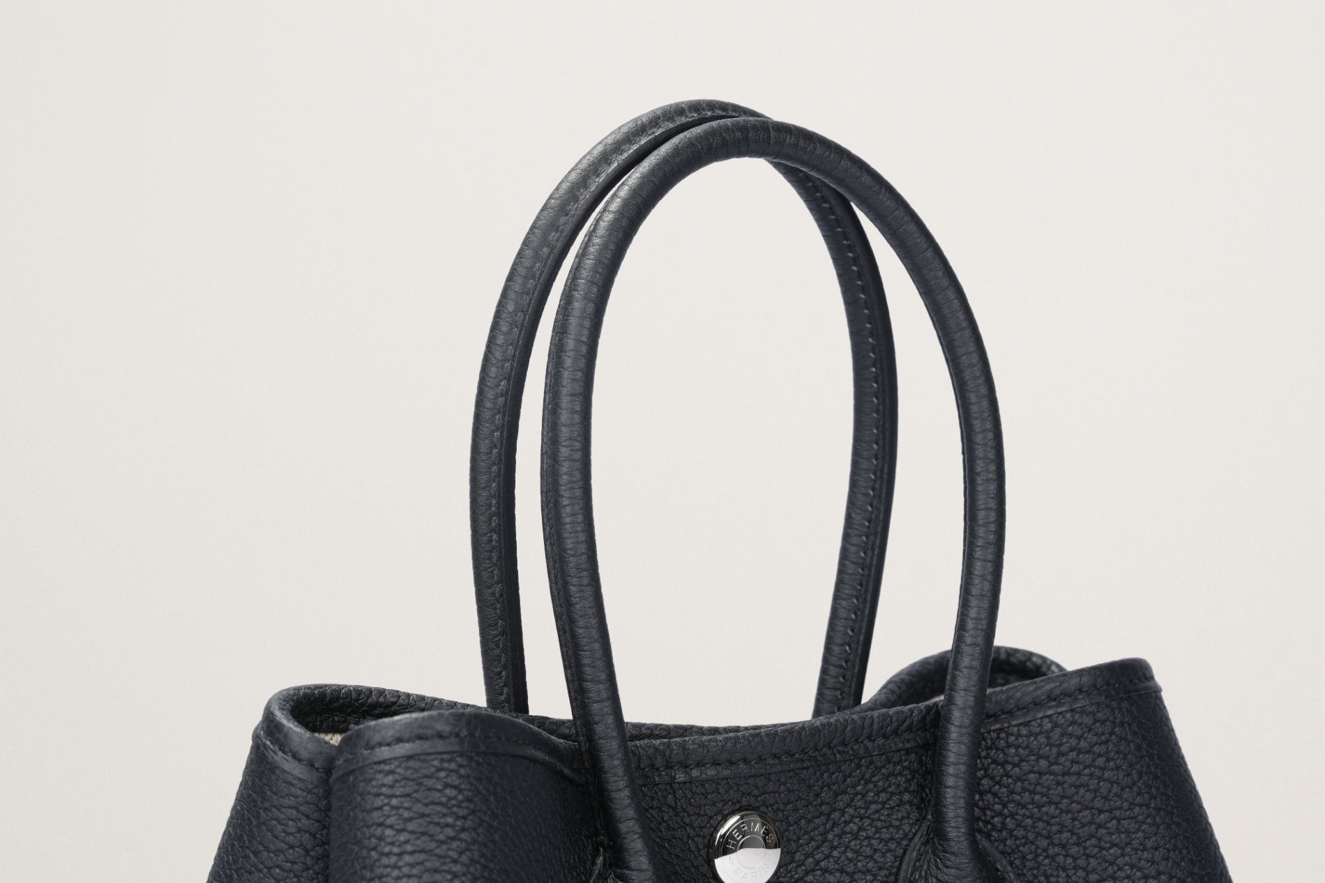 HERMES ネオ・ガーデン23 黒
