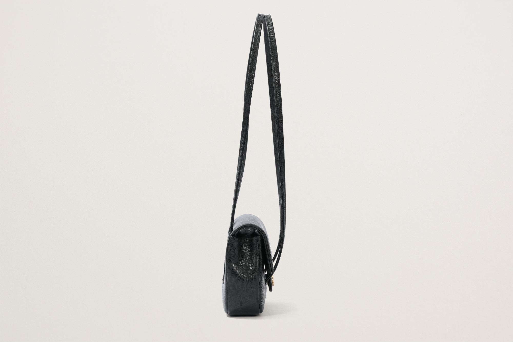 CHANEL ストラップ クラッチ バッグ – GINZA SATAKE