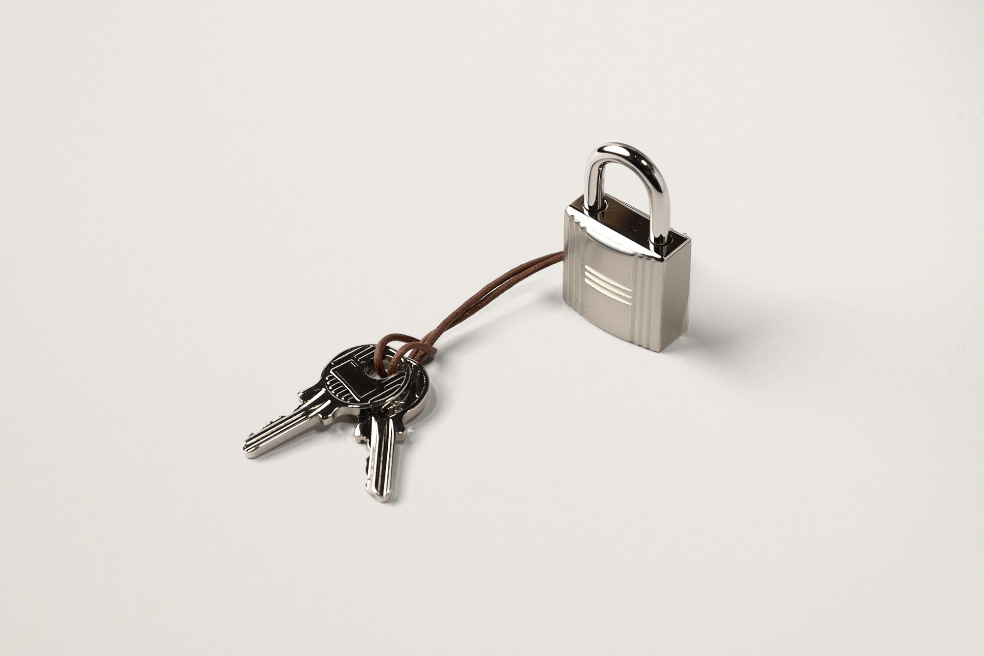 HERMES ピコタンロックマイクロ