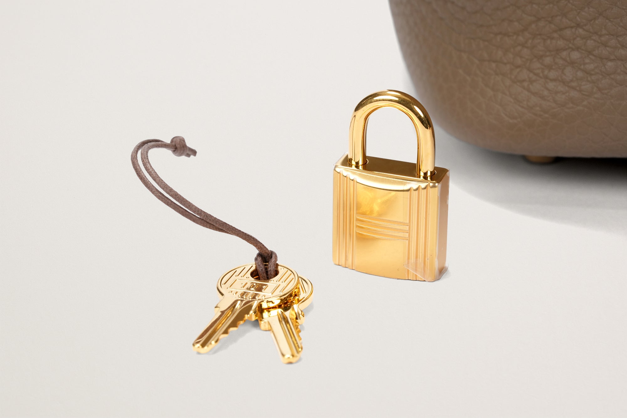 HERMES ピコタンロック18 エトゥープ