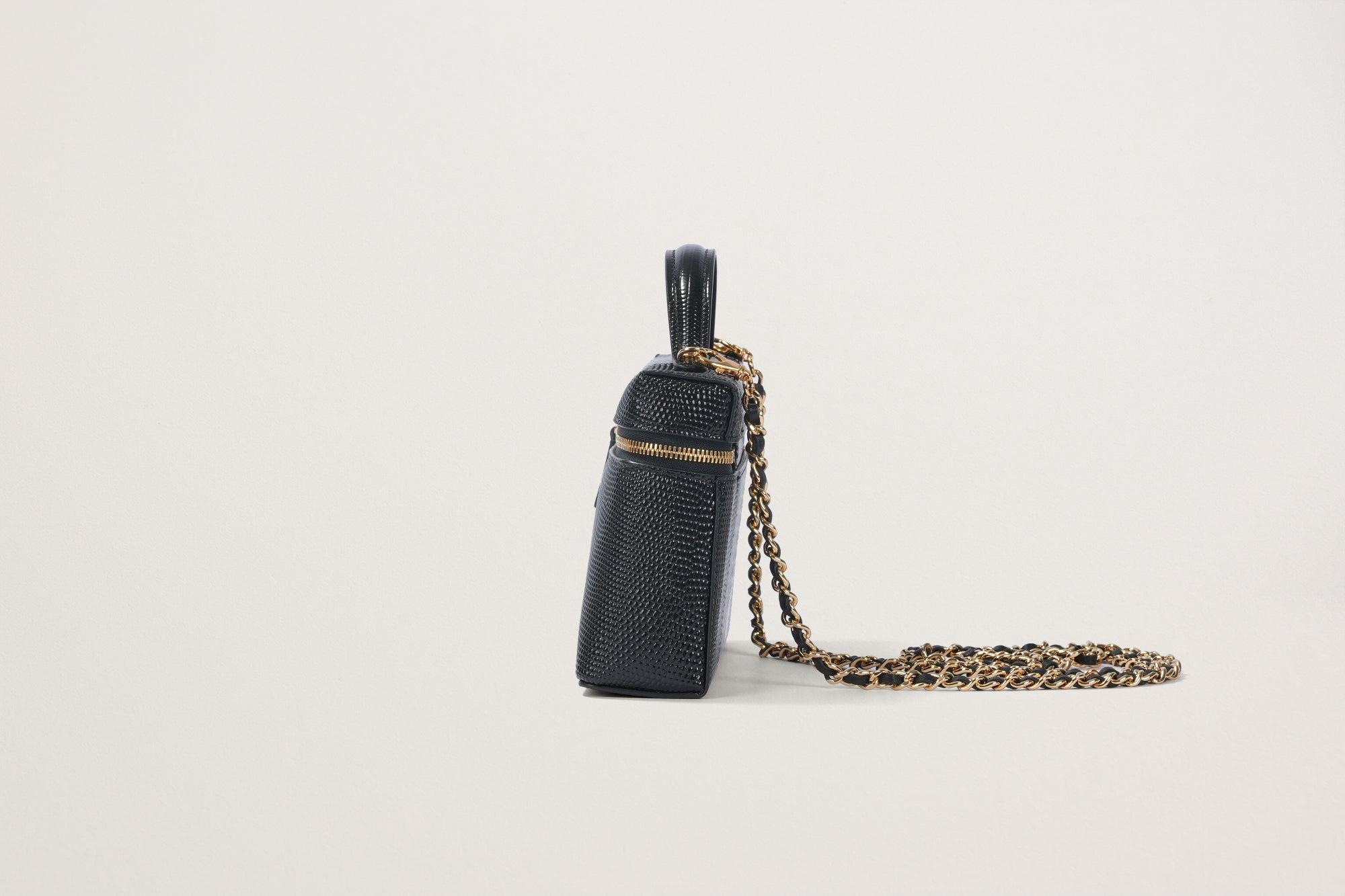 CHANEL マトラッセ スモールヴァニティケース