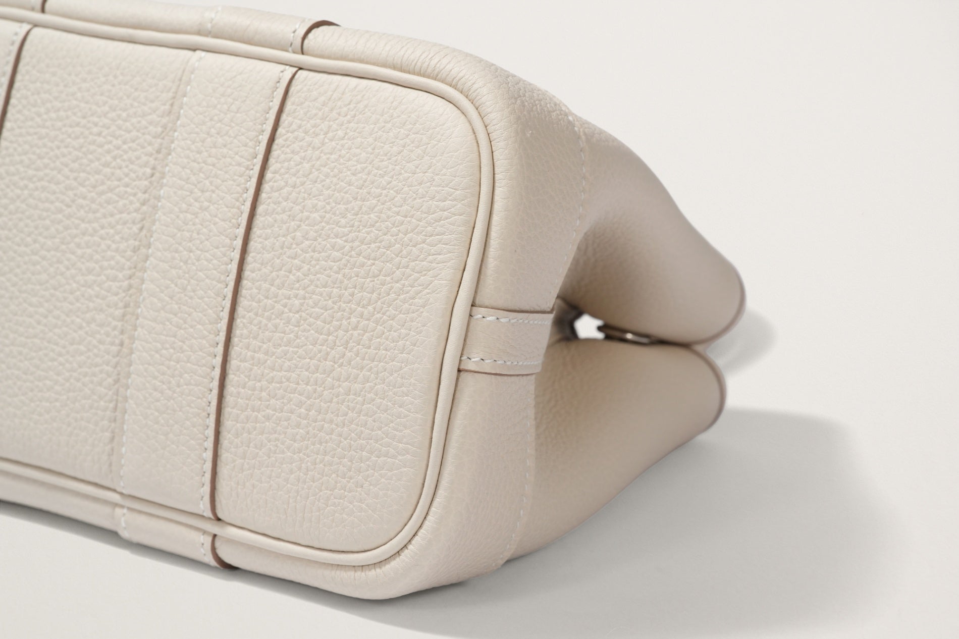 HERMES ネオ・ガーデン23 クレ