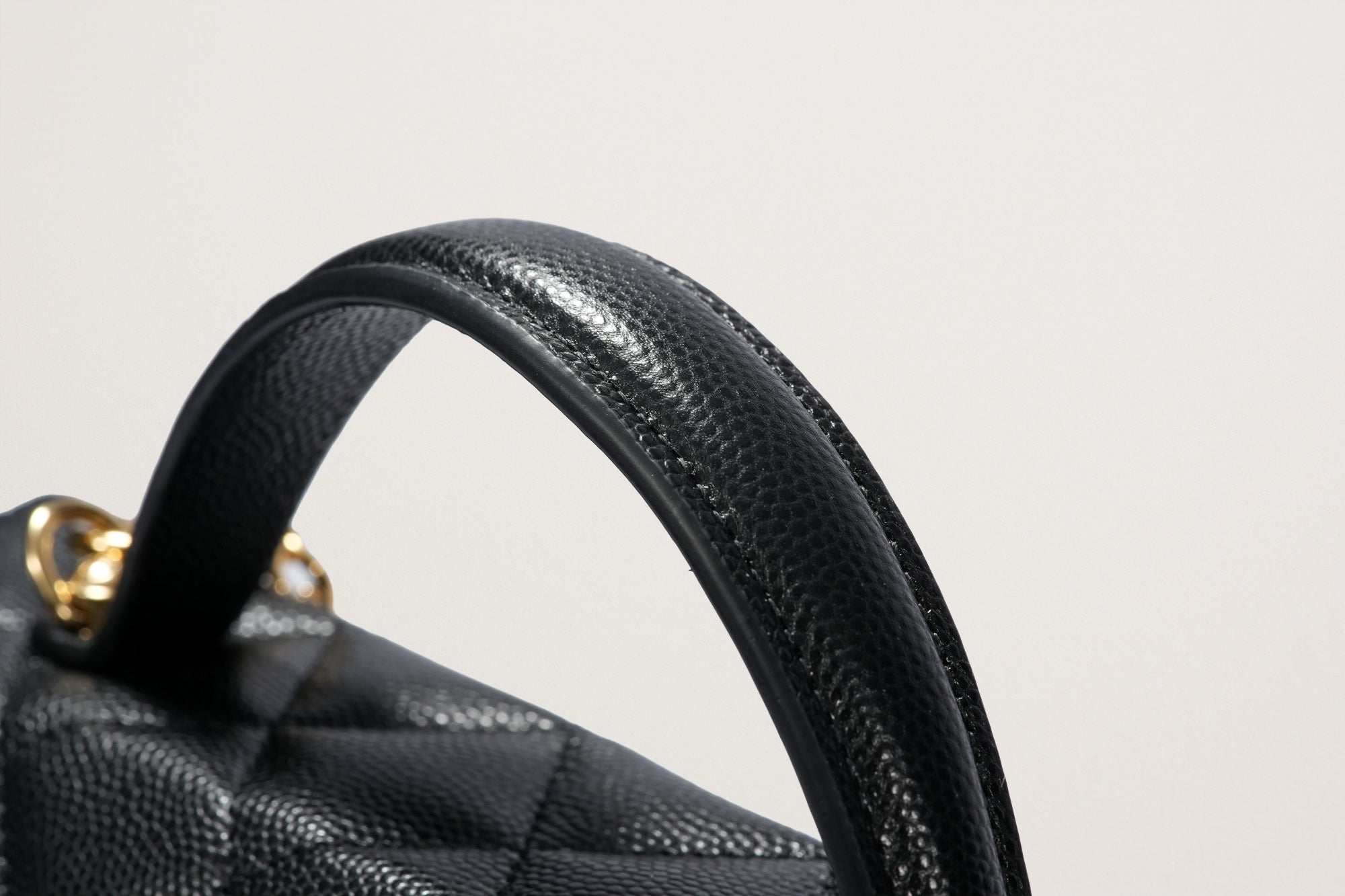 CHANEL マトラッセ スモールヴァニティケース – GINZA SATAKE