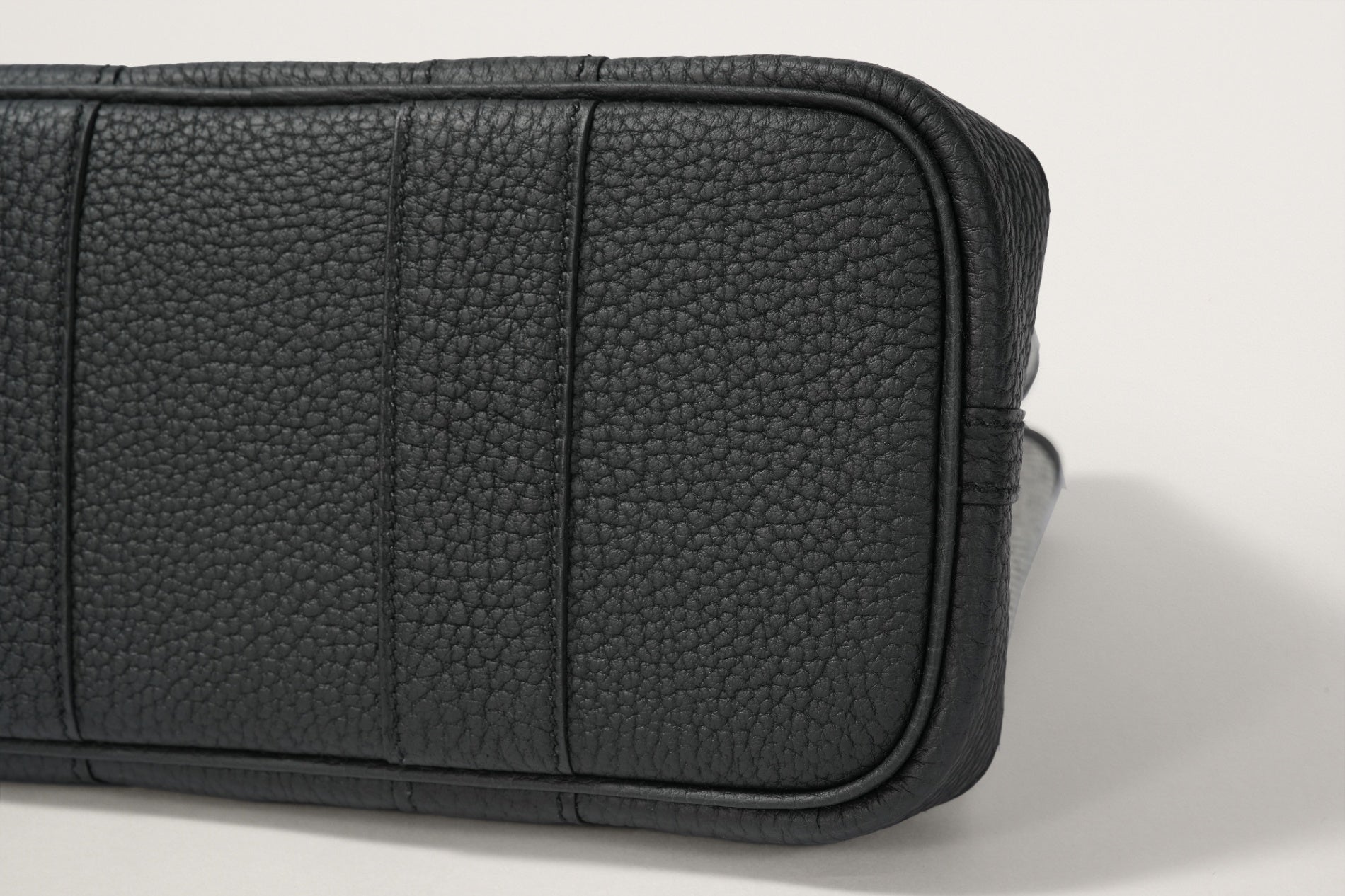 HERMES ネオ・ガーデン23 黒