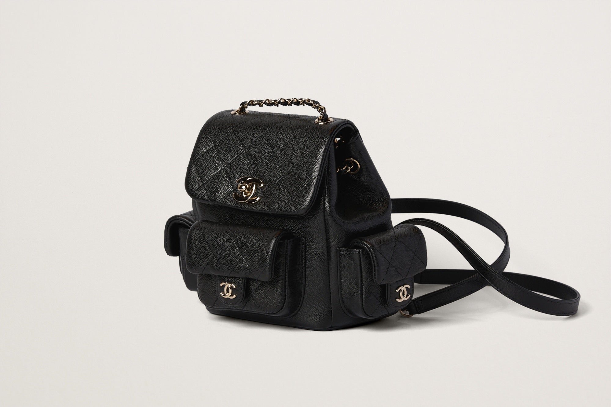 CHANEL マトラッセ マルチポケットリュック – GINZA SATAKE
