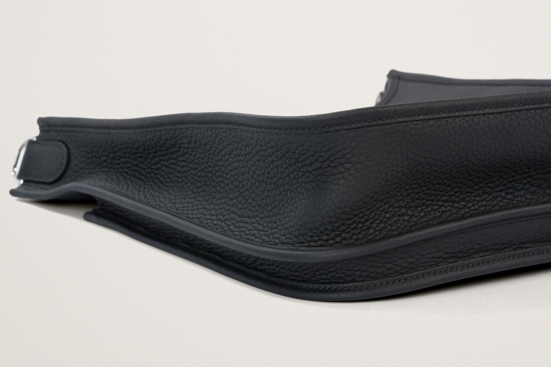 HERMES エヴリン29 黒