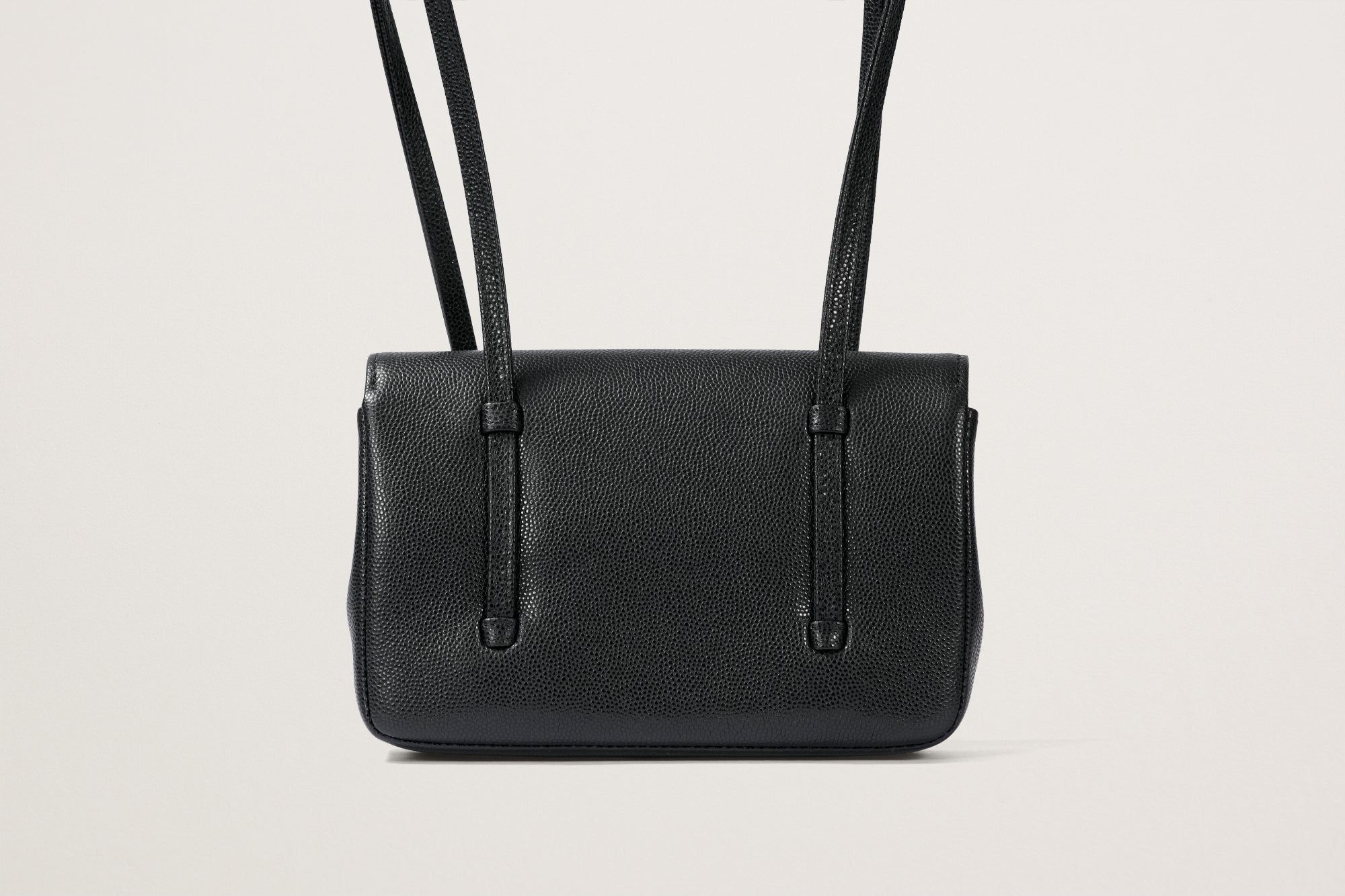 CHANEL プレコレクションストラップ クラッチ バッグ