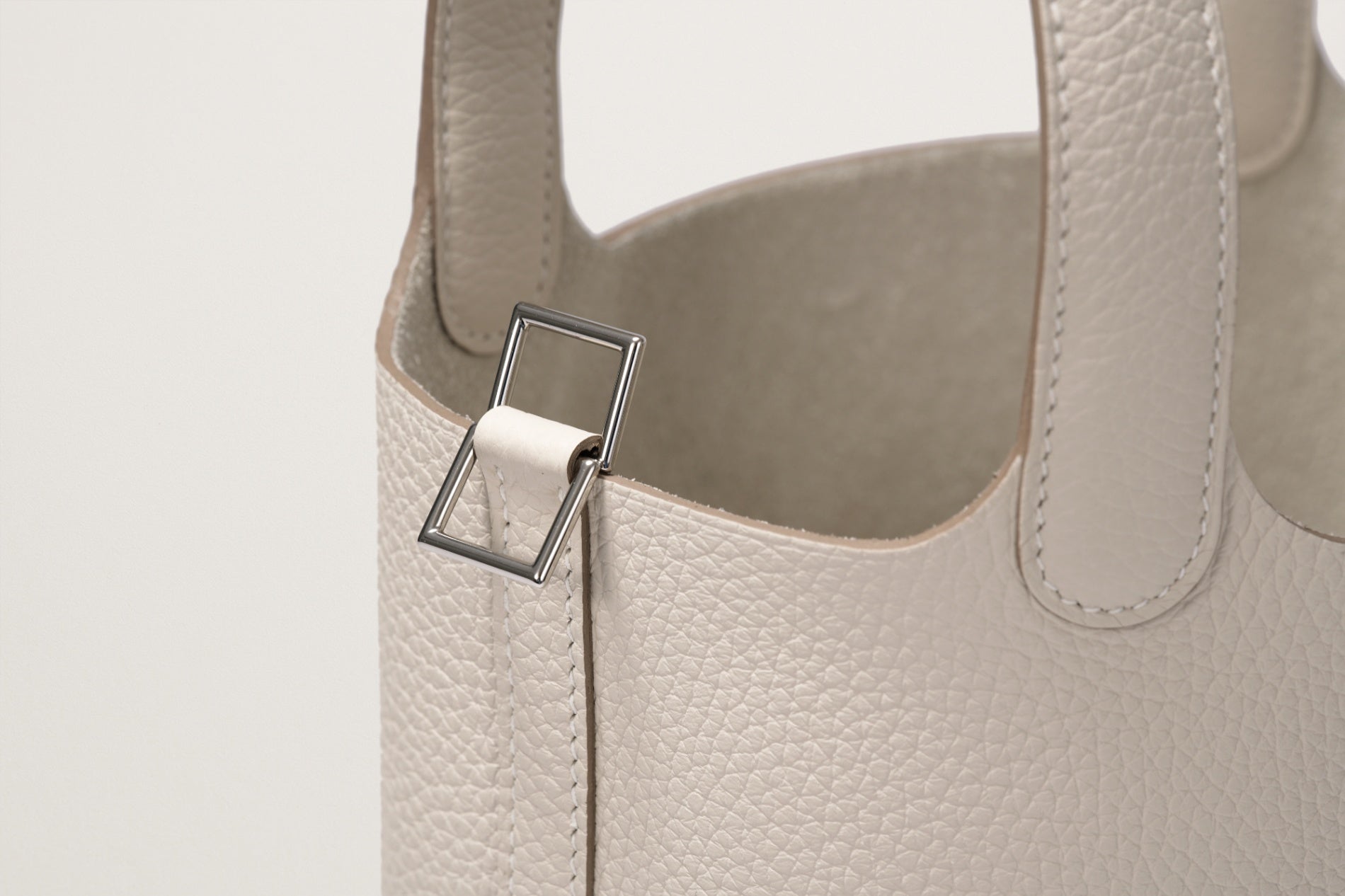 HERMES ピコタンロック18 クレ