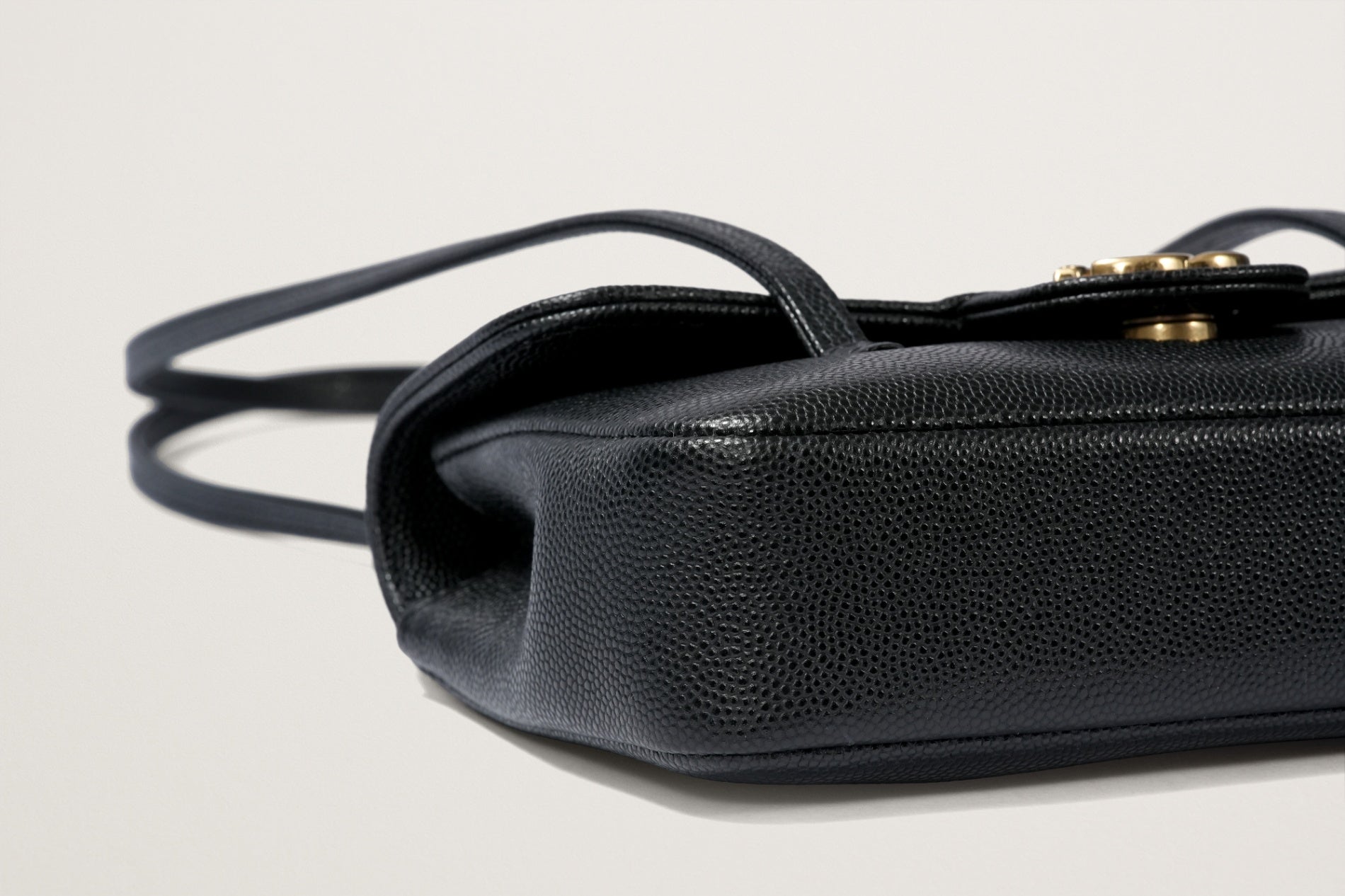CHANEL ビンテージストラップバック CHANEL ストラップ クラッチ バッグ – GINZA SATAKE
