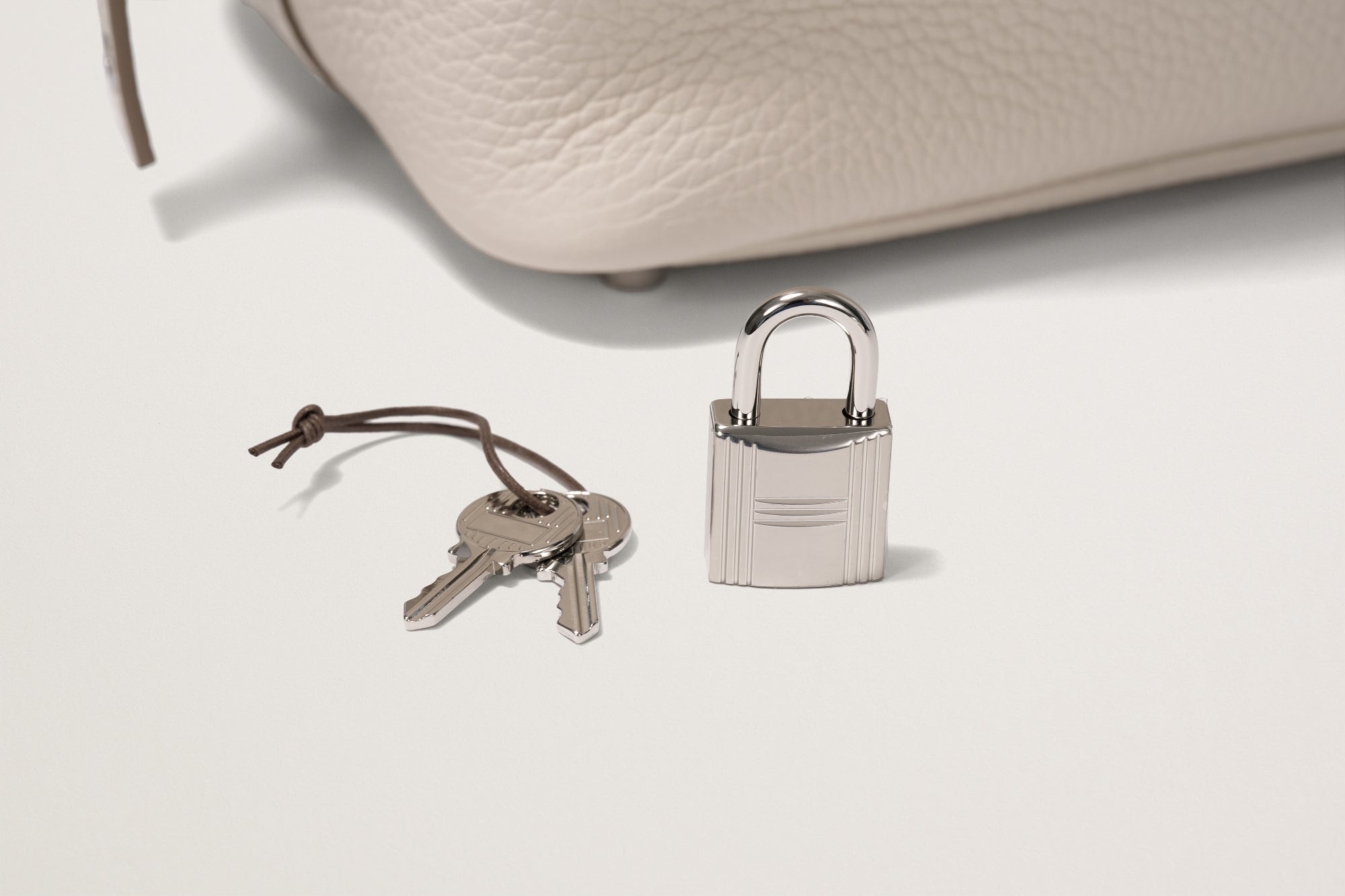 HERMES ピコタンロック18 クレ