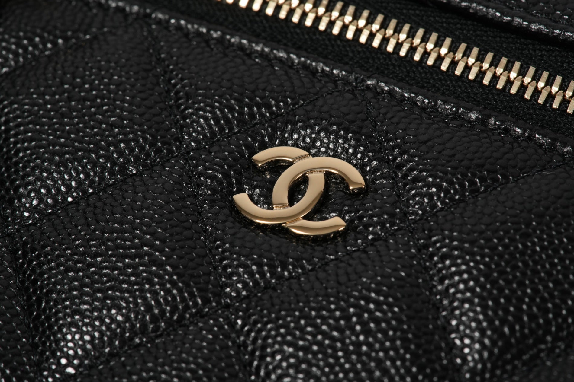 CHANEL マトラッセ スモールヴァニティケース