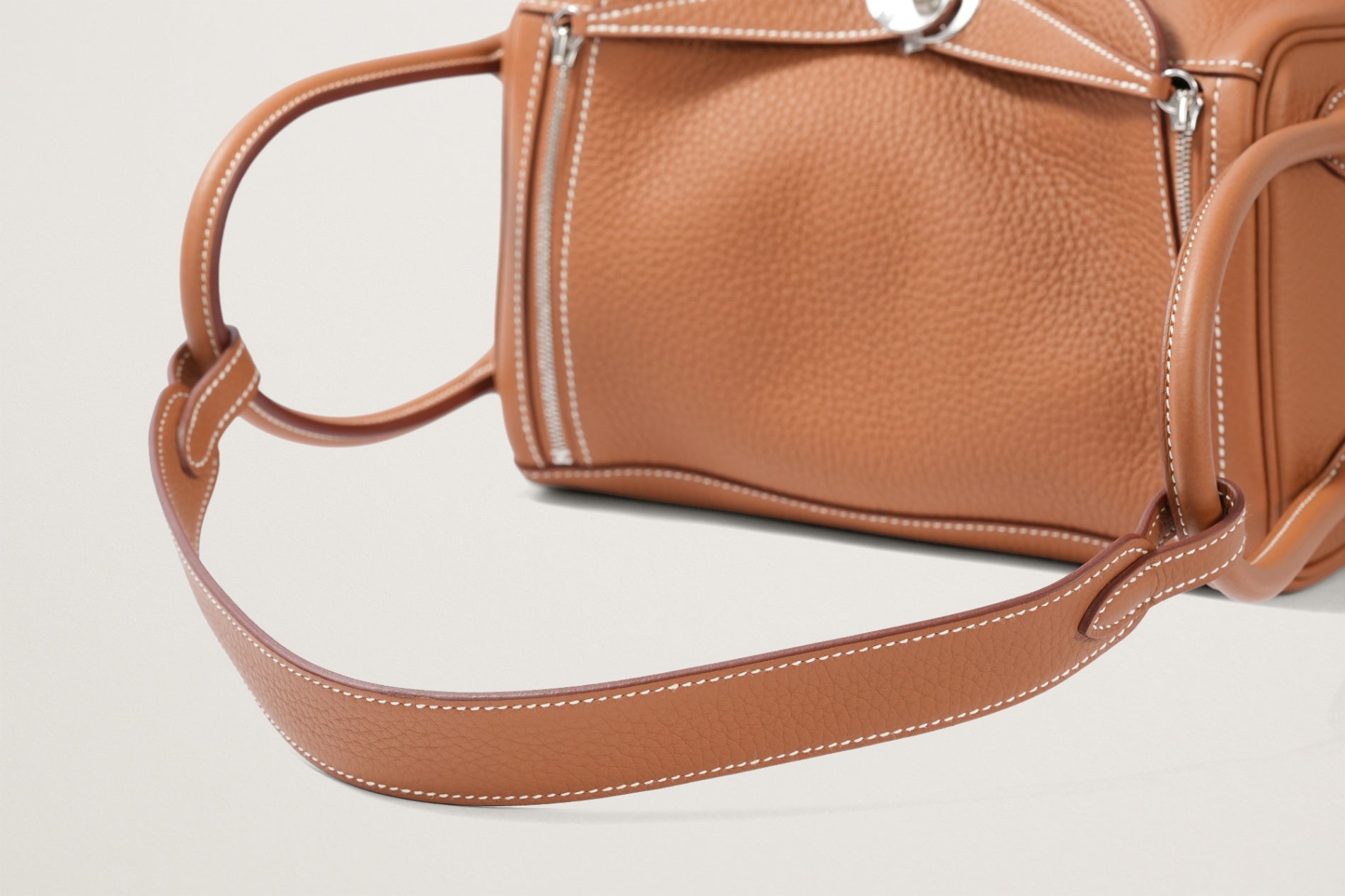 HERMES リンディ26 ゴールド