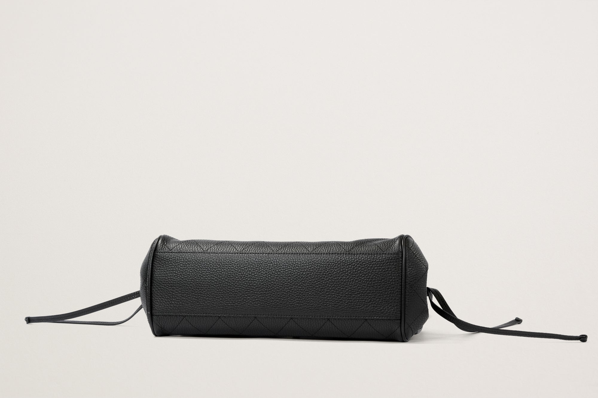 CHANEL スモール ショッピングバッグ – GINZA SATAKE
