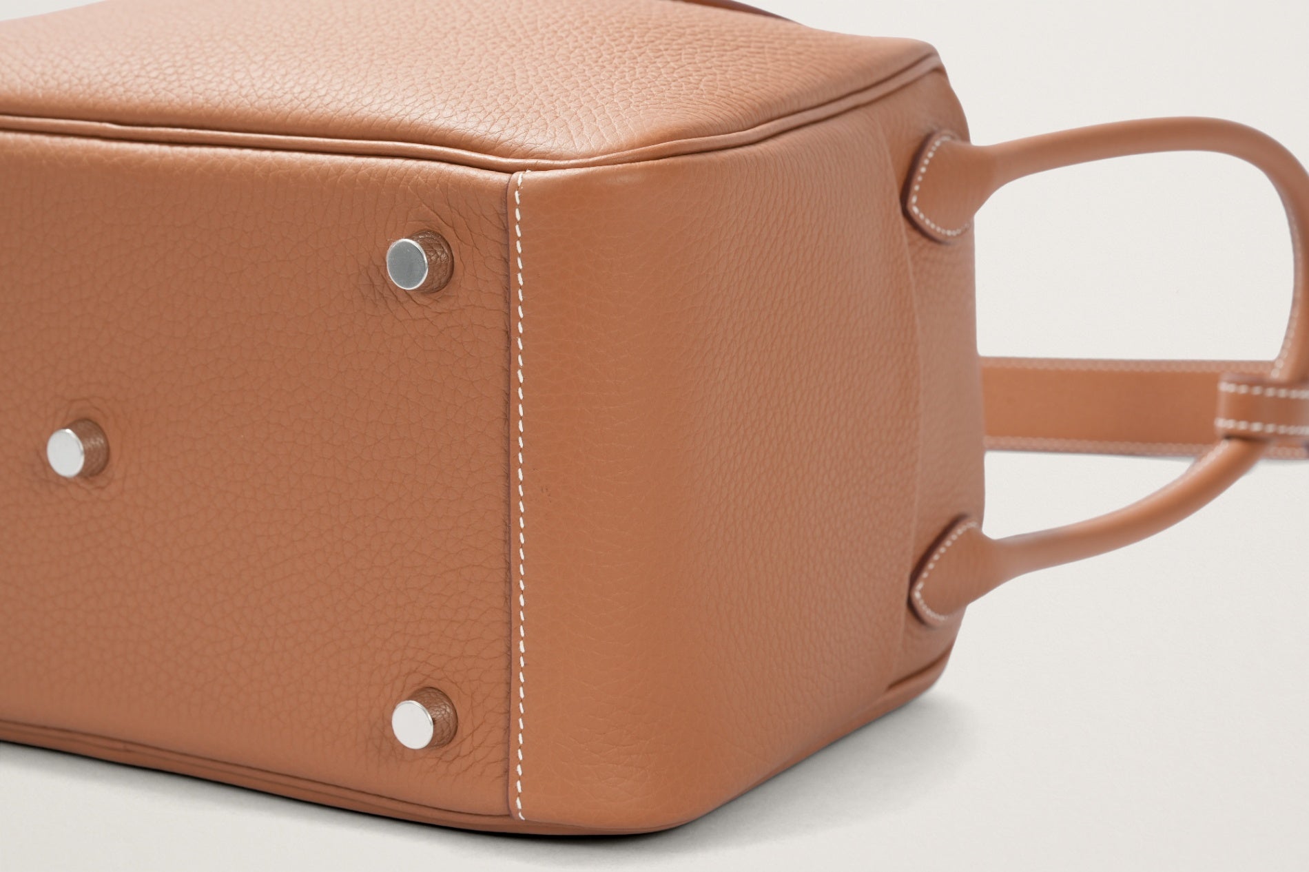 HERMES リンディ26 ゴールド