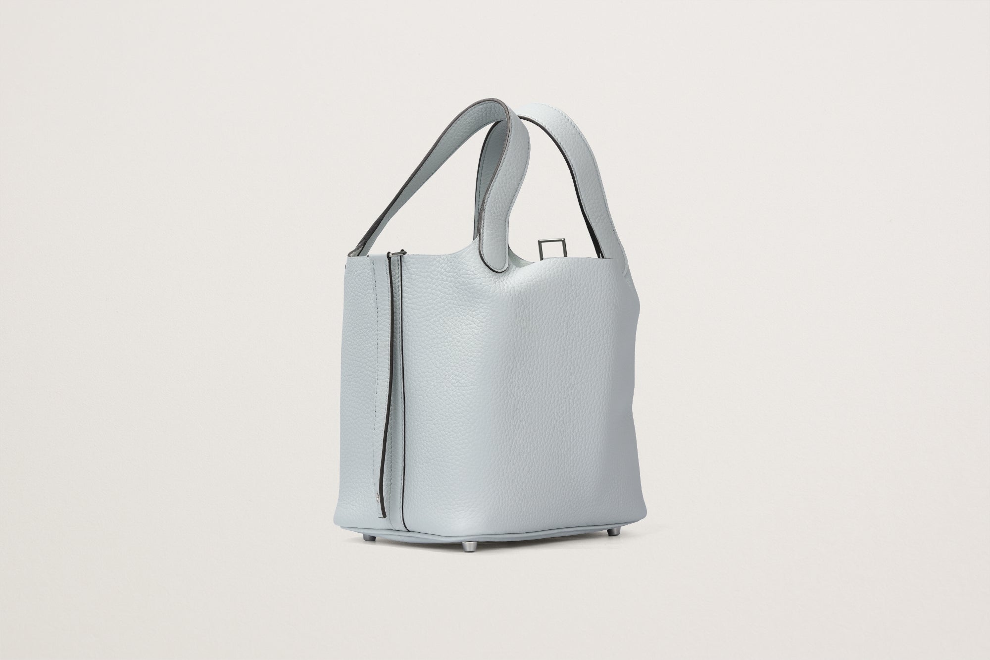 HERMES ピコタンロック18 ブルーペール