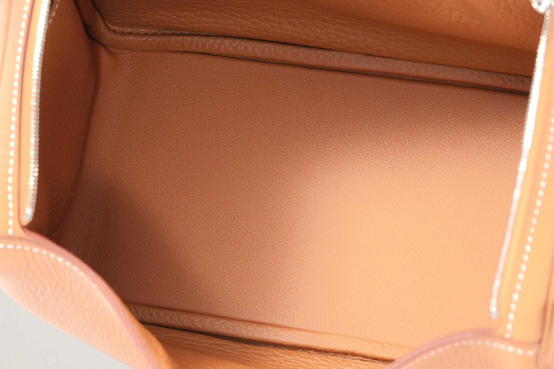 HERMES リンディ26 ゴールド