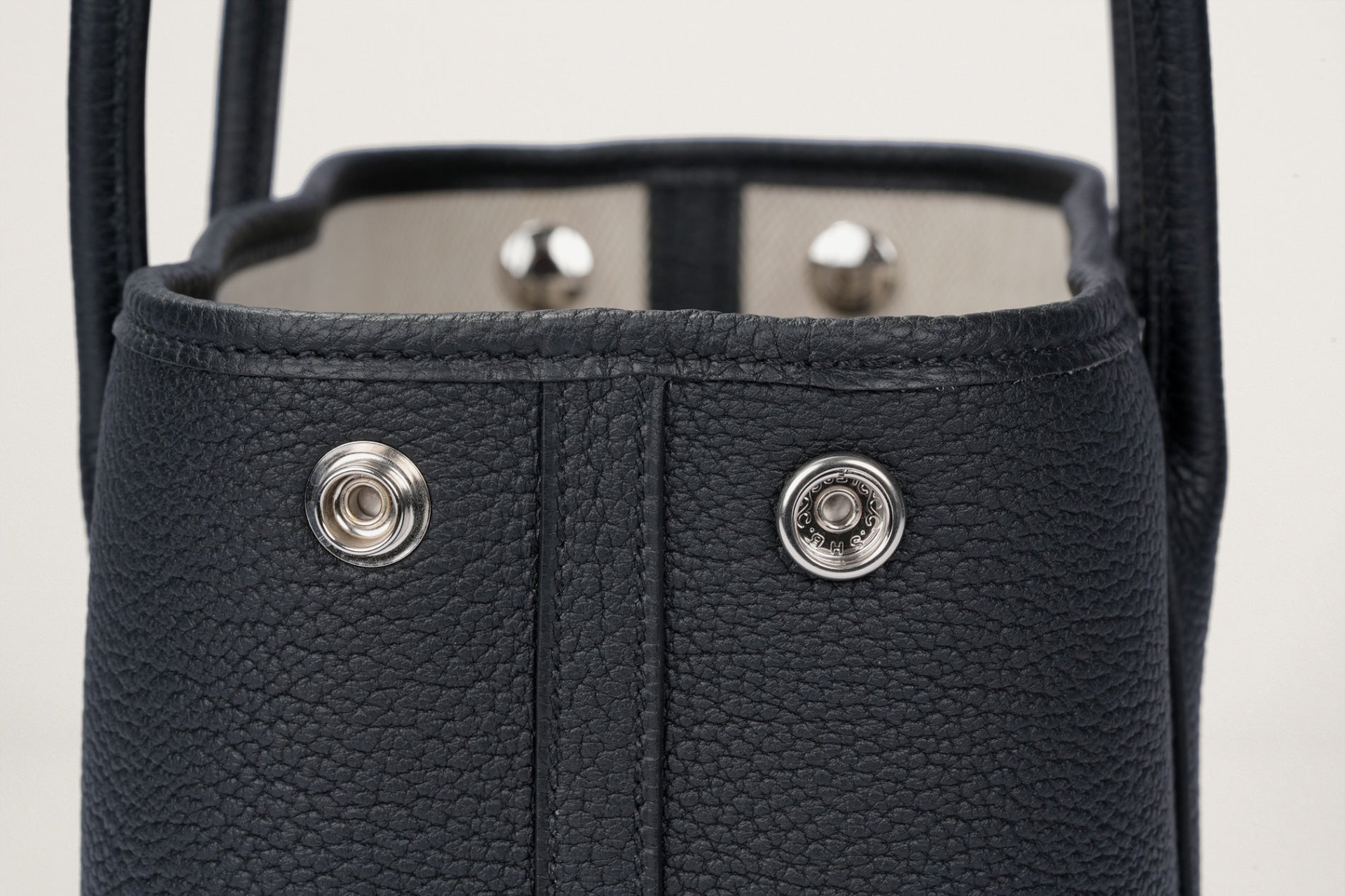HERMES ネオ・ガーデン23 黒