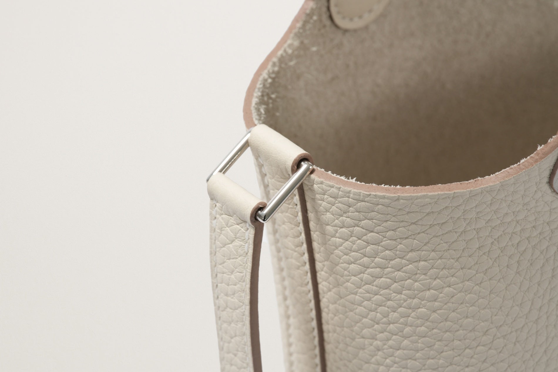 HERMES ピコタンロック18 クレ