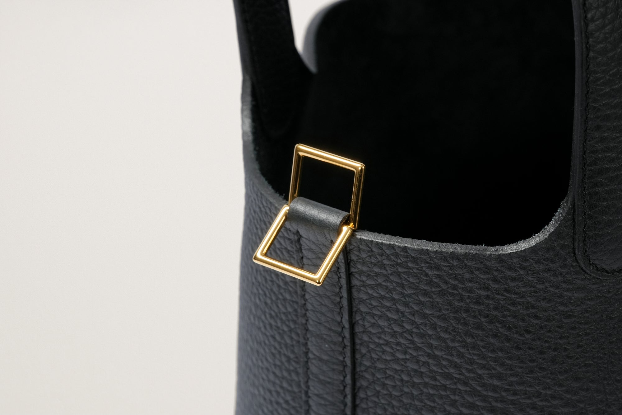 HERMES ピコタンロック18 黒