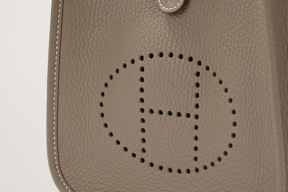 HERMES エヴリン16 エトゥープ