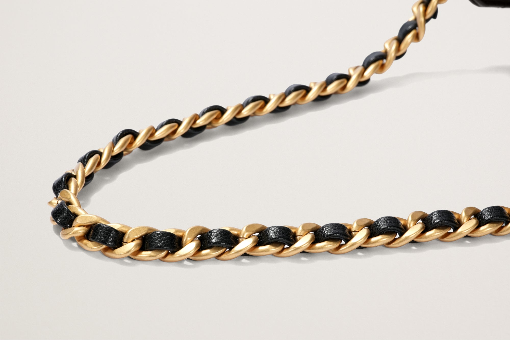 CHANEL 25 スモール ハンドバッグ – GINZA SATAKE