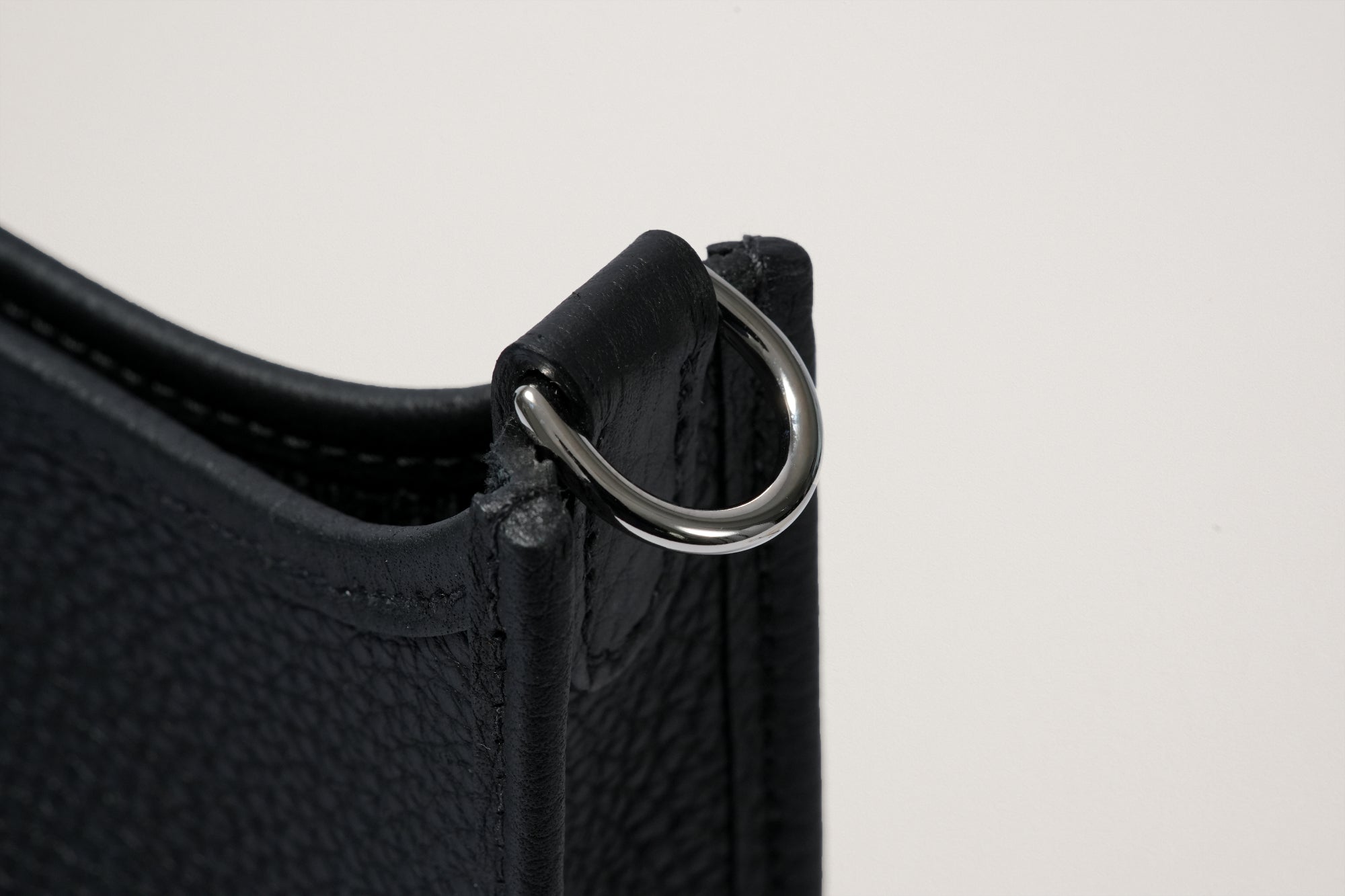 HERMES エヴリン16 黒