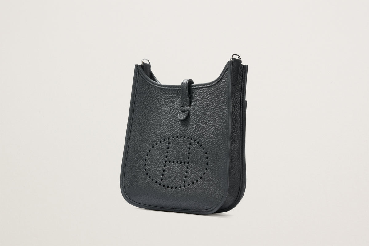 HERMES エヴリン23 黒
