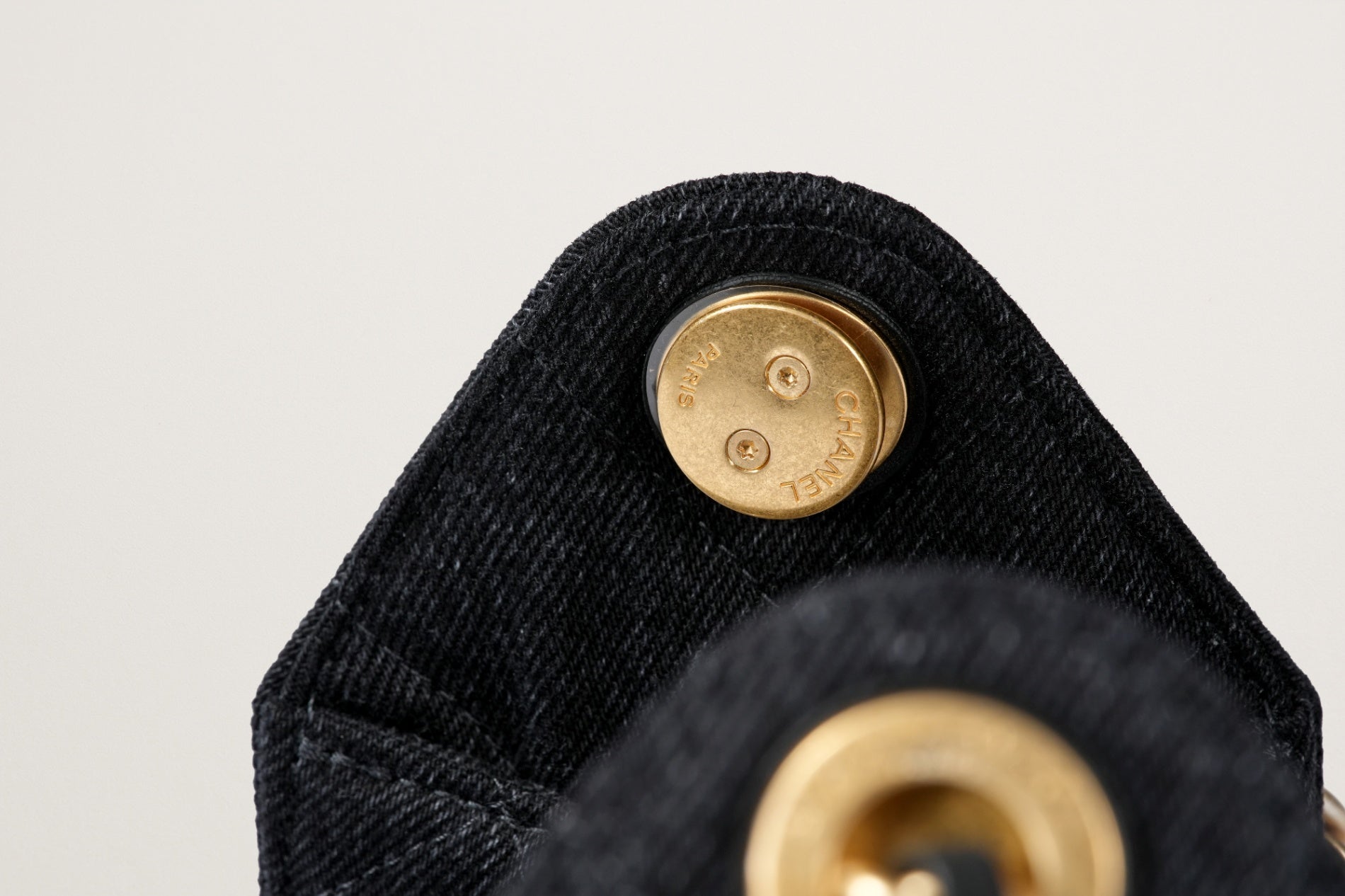 CHANEL 25 ミニハンドバッグ