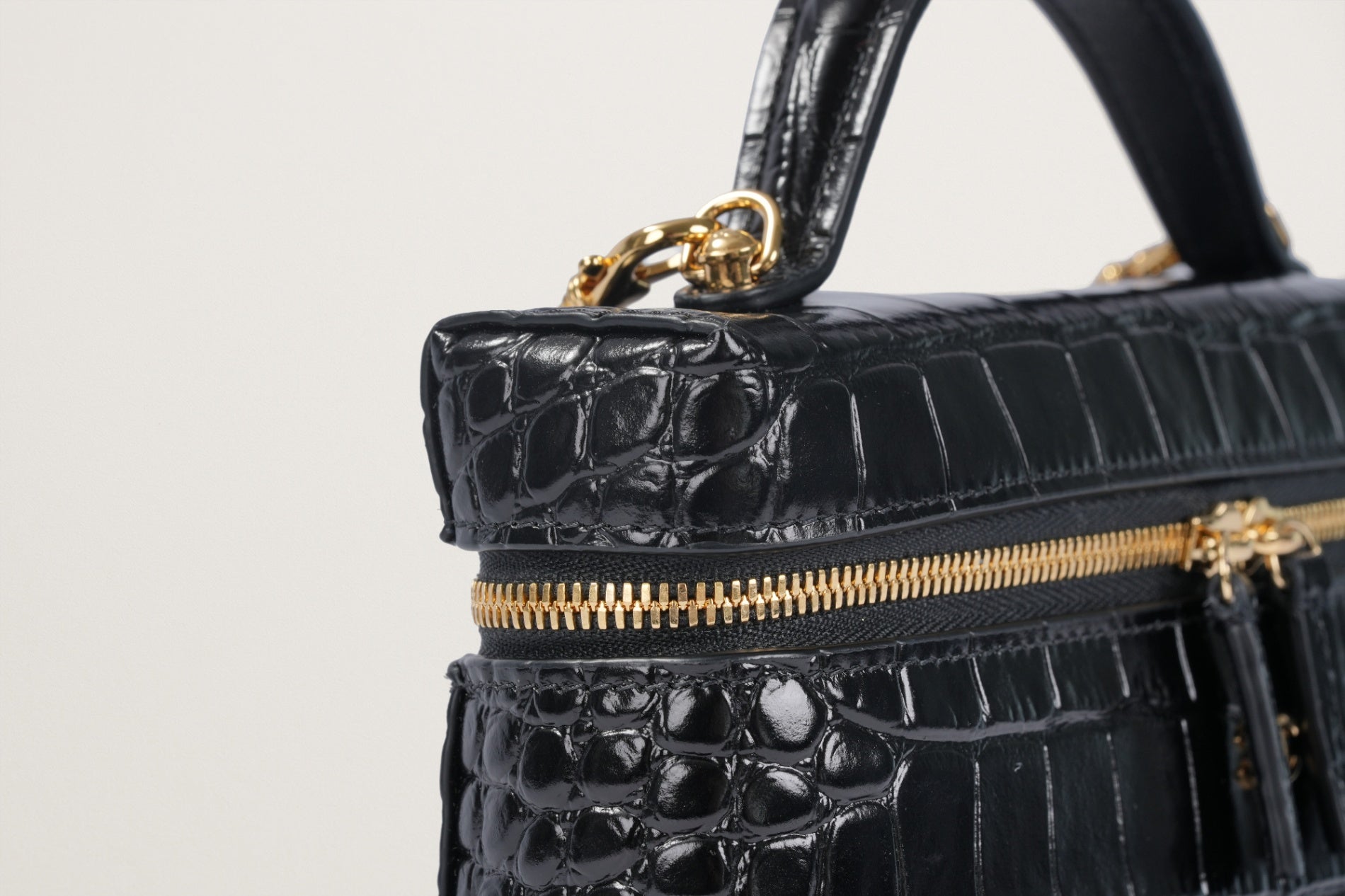 CHANEL シャネル　ヴァニティケース