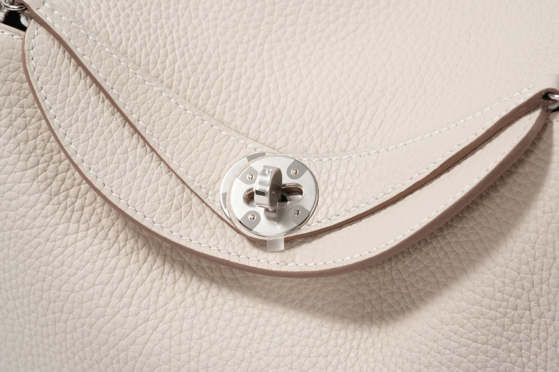 HERMES リンディ26 クレ