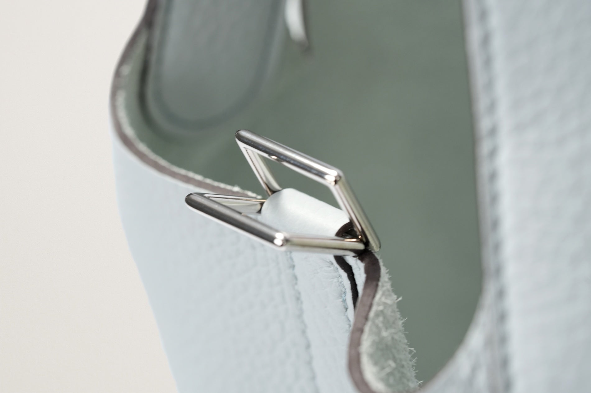 HERMES ピコタンロック18 ブルーペール